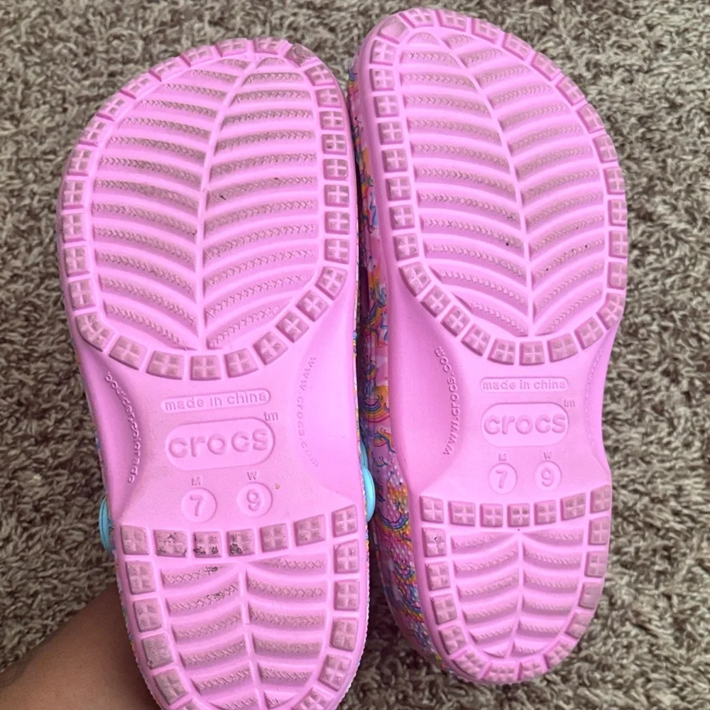 CROCS women Pink and Blue Unicorn Slippers - Picture 4 of 4